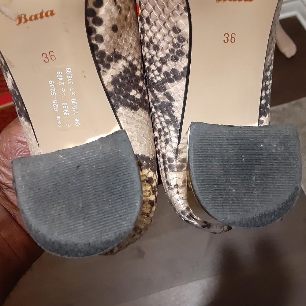 Bata - Picture 5 of 8